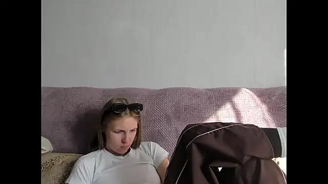 HitGyrl webcam