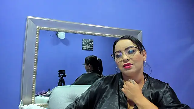 Romina017 webcam