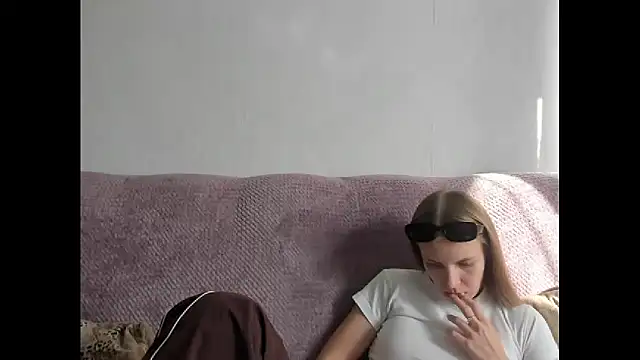 HitGyrl webcam