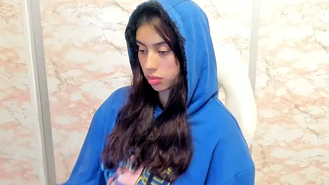 Zharyt_18 webcam
