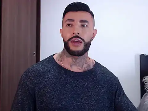 andrea_de_lucaa webcam
