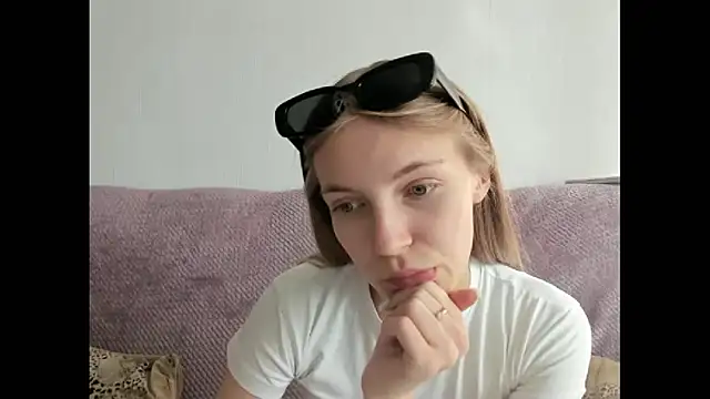 HitGyrl webcam