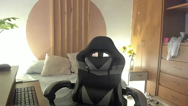 kiara_mirren webcam