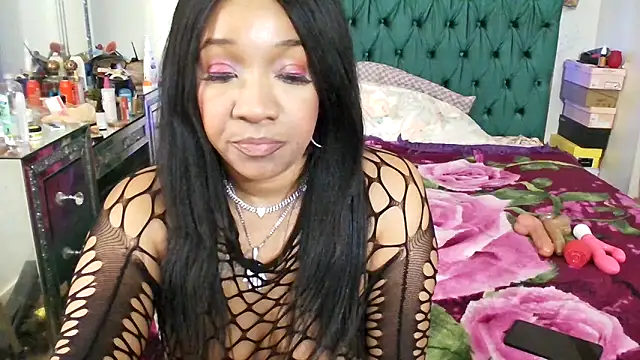 YasmineMinaj webcam