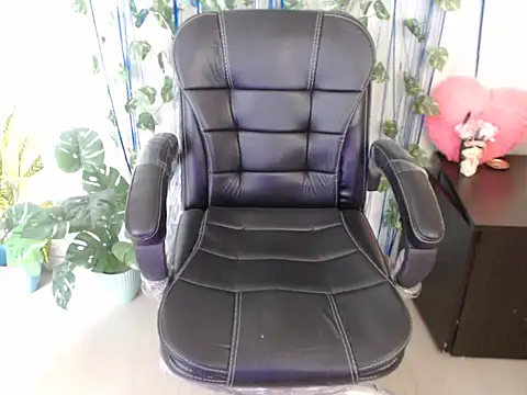 anika_bold webcam