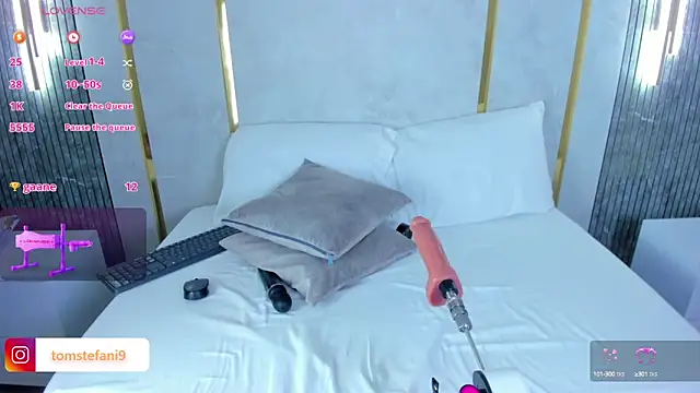amor_smith_ webcam