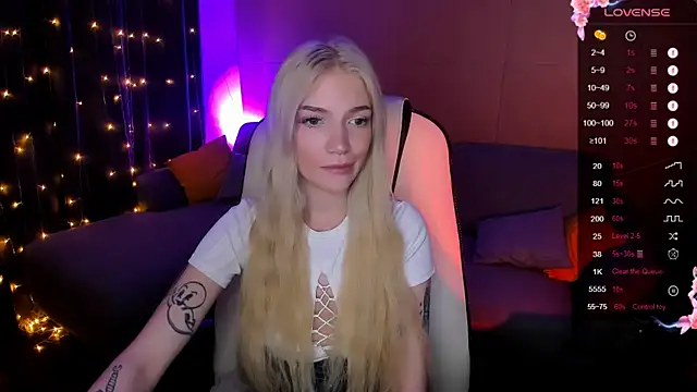 AnyaTaylor_ webcam