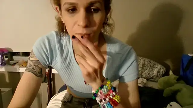 cuddlyavenue webcam