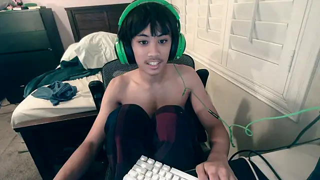 youngasianboy2007 webcam