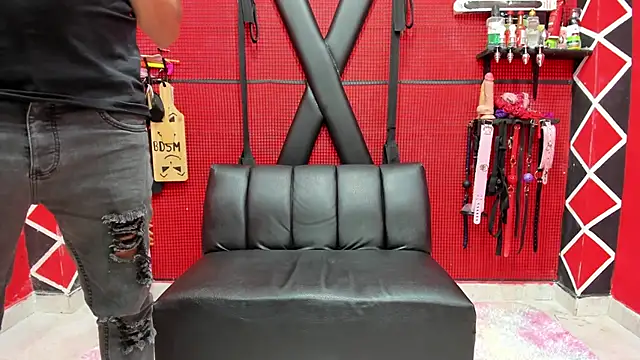 bdsm_exoticdominati0n2 (G young) - BELT ON PUSSY X30