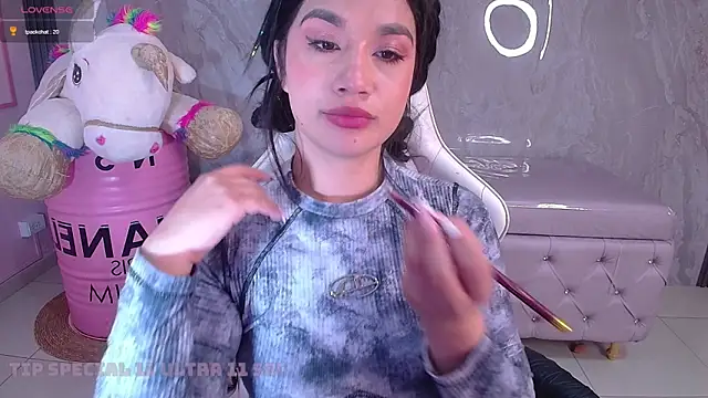 Skye_Little_v webcam