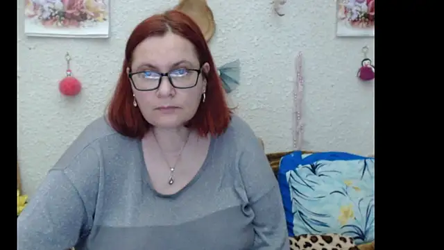 PlayfullMature webcam