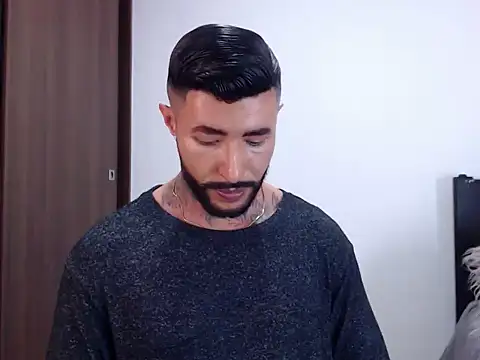 andrea_de_lucaa webcam