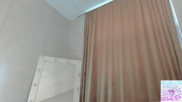 Dolly_Gleam webcam