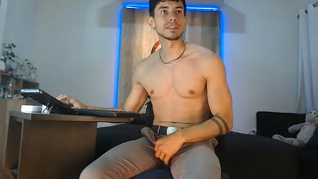 Andrew_4_ webcam