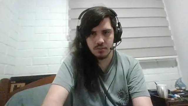 hung_weeb webcam