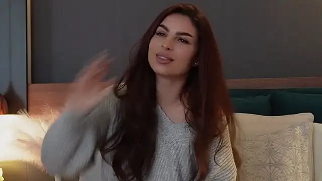 EmilyTrix from StripChat is Freechat