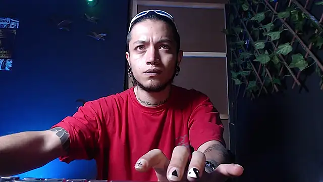 Dicaprioo_ webcam