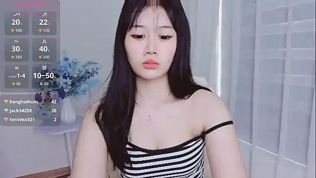 Crystal_Lea webcam