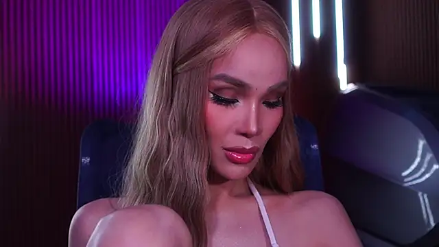 xxforyoureyesonlyxx webcam