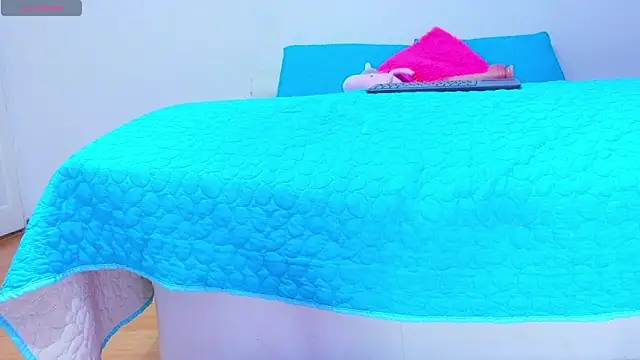 _lucysmith webcam