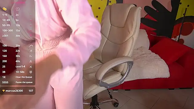 DreamyLinaa webcam