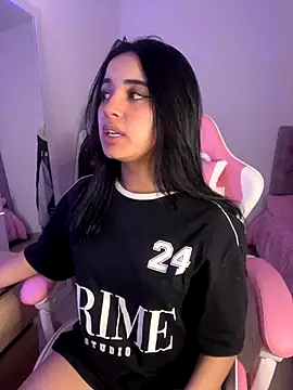 Emily-14 webcam