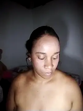 EbonyHorrny webcam