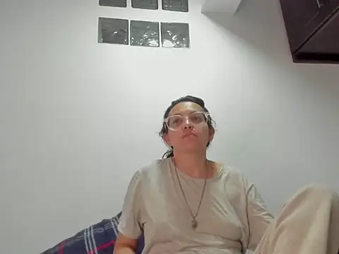 dalila_macherano1 webcam stripchat model stream image