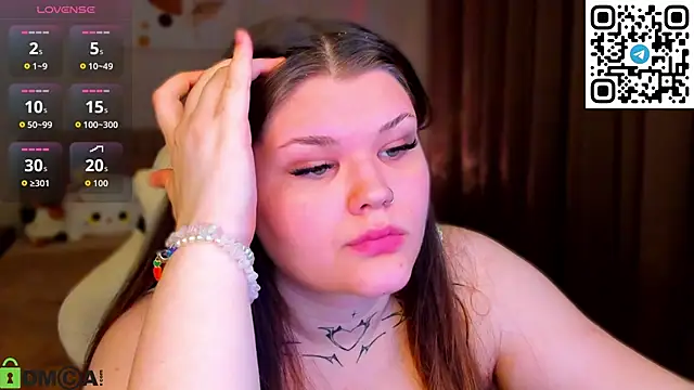 elle_one webcam