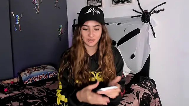 Alice_Dickinssonn webcam