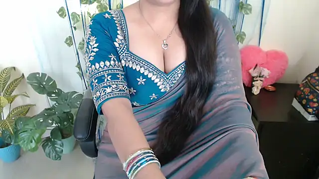 anika_bold webcam