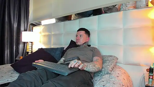 Adam_tatto webcam