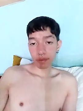 heyy_noah11 webcam