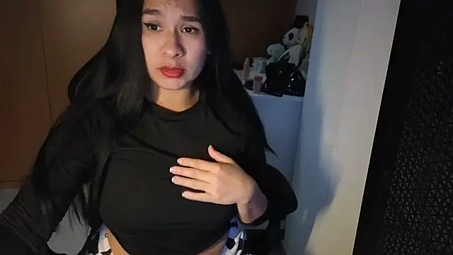 palomasex26 (F young) - Play with my tits + milk in pussy