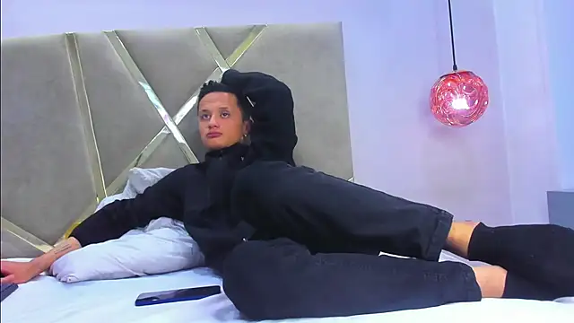 SkinnyZetth webcam
