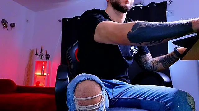 MightyAaron66 webcam