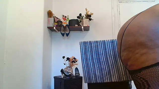 xTALLSEXYBUMx