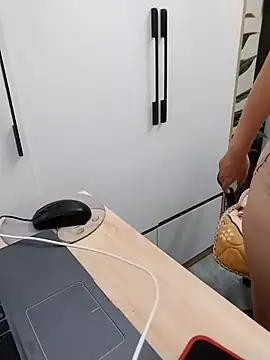 Mina_luna webcam