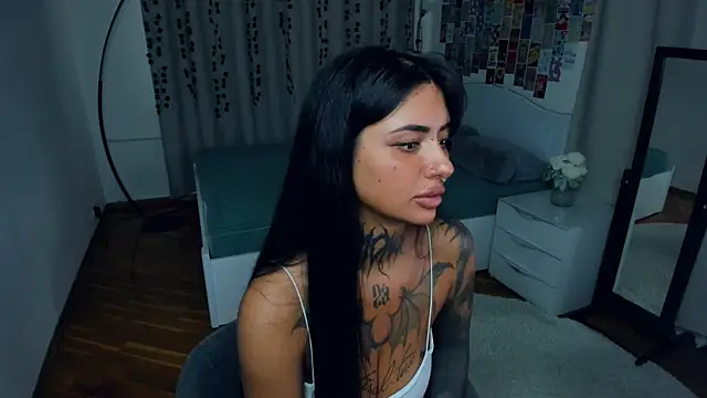 CharimgSabrina webcam