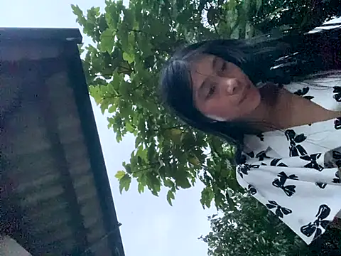 LylyOx9 webcam