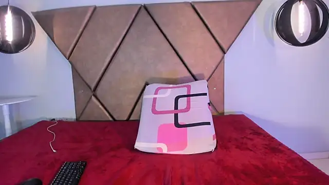 PenelopeGuzman__ webcam