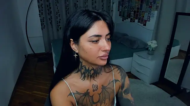 CharimgSabrina webcam