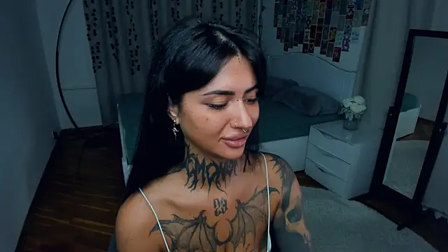 CharimgSabrina webcam