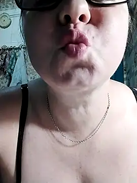 Holly-69