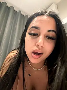 LilMisIndianx webcam