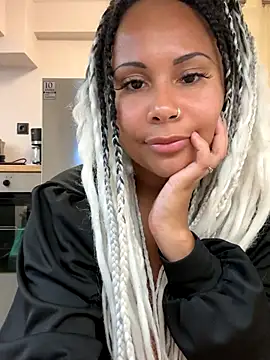 HaileyDiana webcam