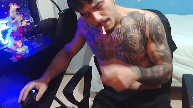 Badboyi1997 webcam