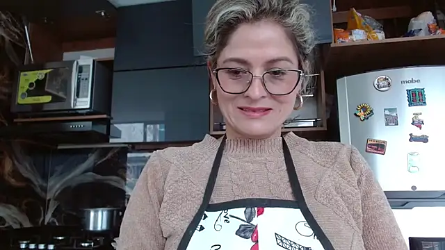 linda-mature43 webcam