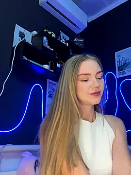 MilaMoone webcam